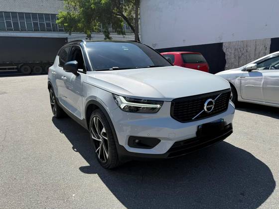 VOLVO XC40 2.0 T5 GASOLINA R-DESIGN AWD GEARTRONIC VOLVO XC40 2.0 T5 GASOLINA R-DESIGN AWD GEARTRONIC
